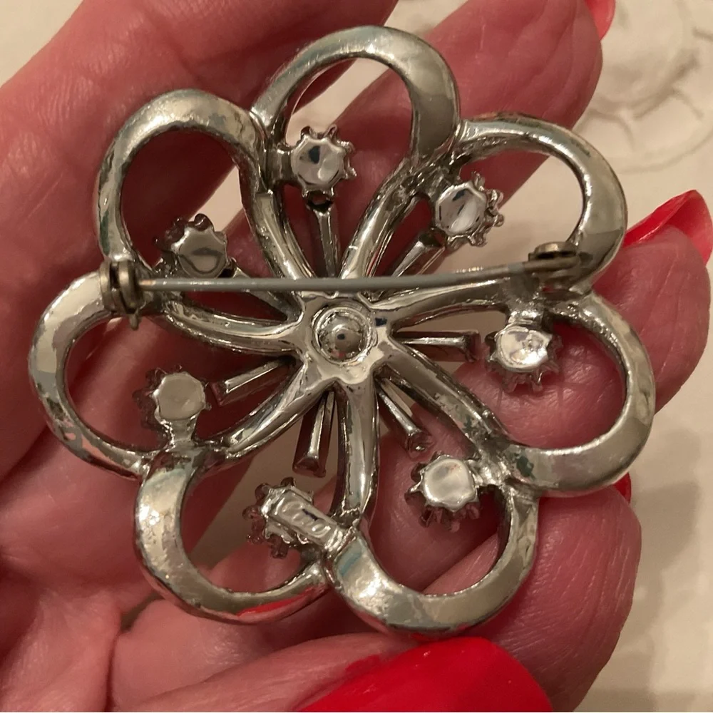 BEAUTIFUL VINTAGE 1950’s SIGNED CORO CLEAR CRYSTAL PIN/BROOCH - Picture 7 of 10